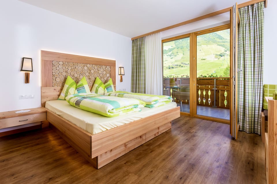 In-room safe, desk, blackout drapes, soundproofing