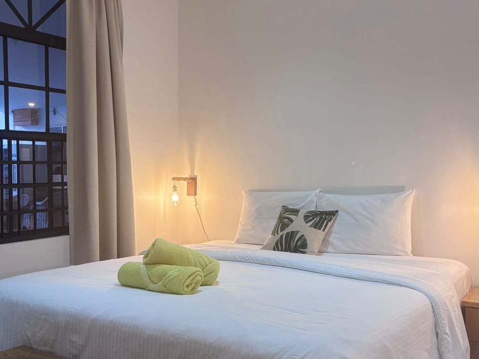 Deluxe Double Room | Egyptian cotton sheets, premium bedding, down comforters