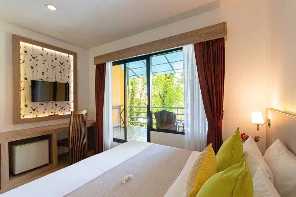 Superior Room | Minibar, in-room safe, free WiFi, bed sheets