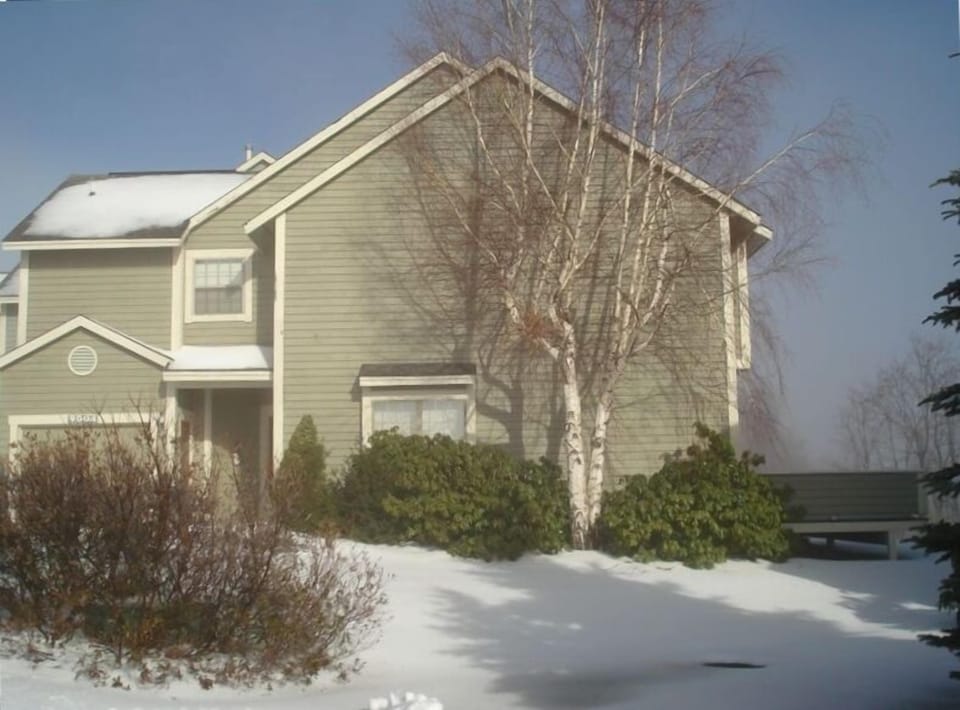 End Unit Townhouse
