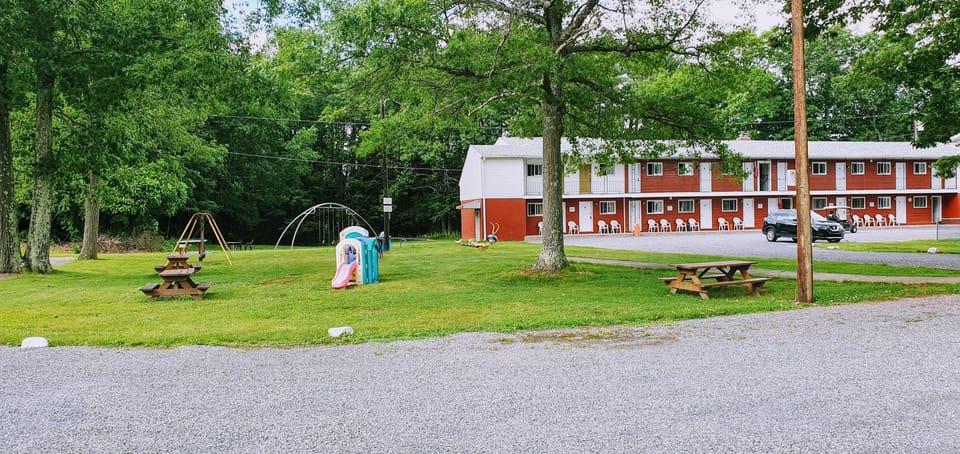 Red Ranch Motel Motel in Hudson Valley