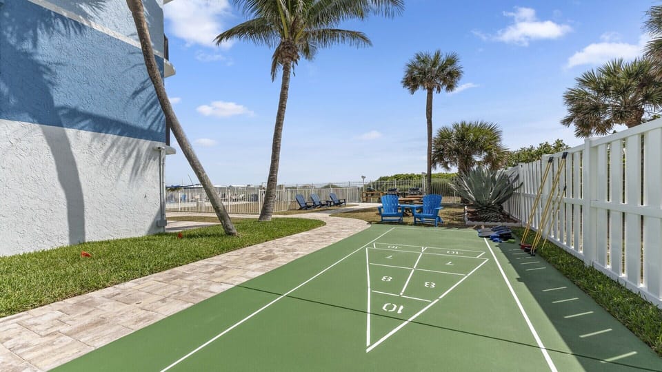 Shuffleboard and cornhole right on site!