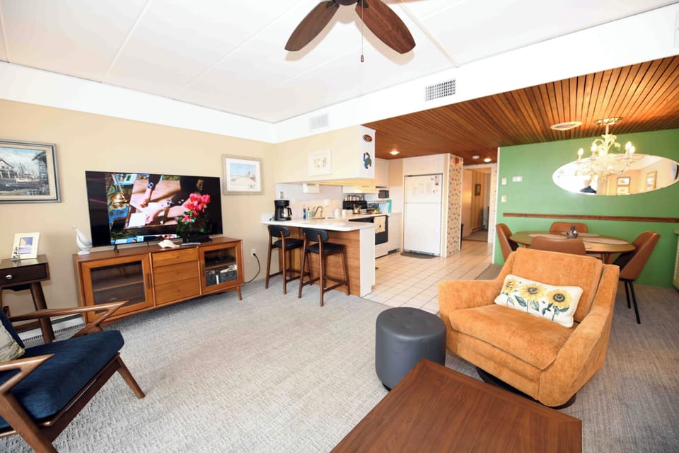 LIVING-AREA