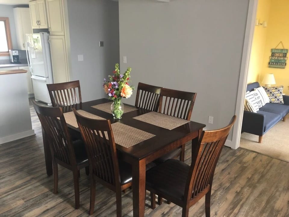 Another view of dining area seating for 6 people. - Another view of dining area seating for 6 people.