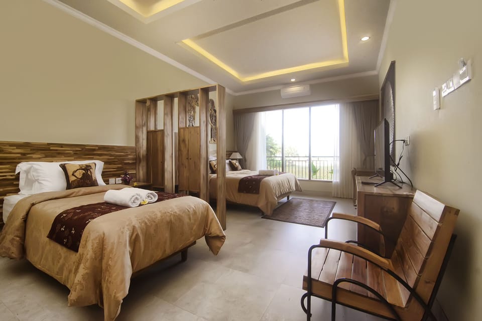 Family Suite | 1 bedroom, minibar, in-room safe, desk