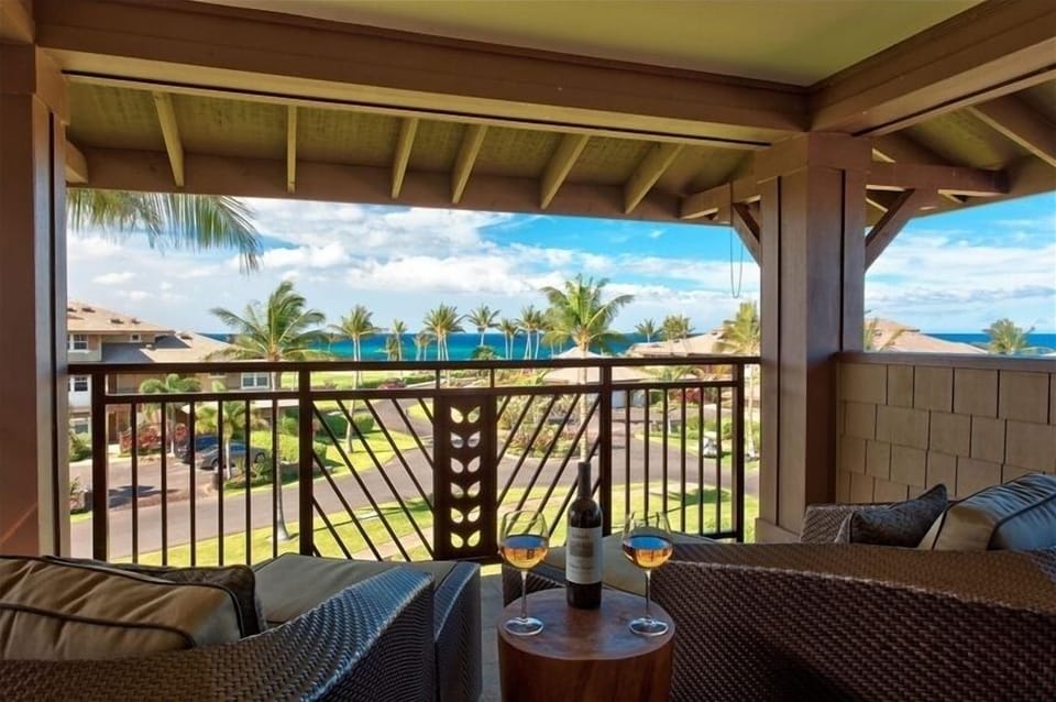 Enjoy the amazing ocean view from the private Master Bedroom lanai.
