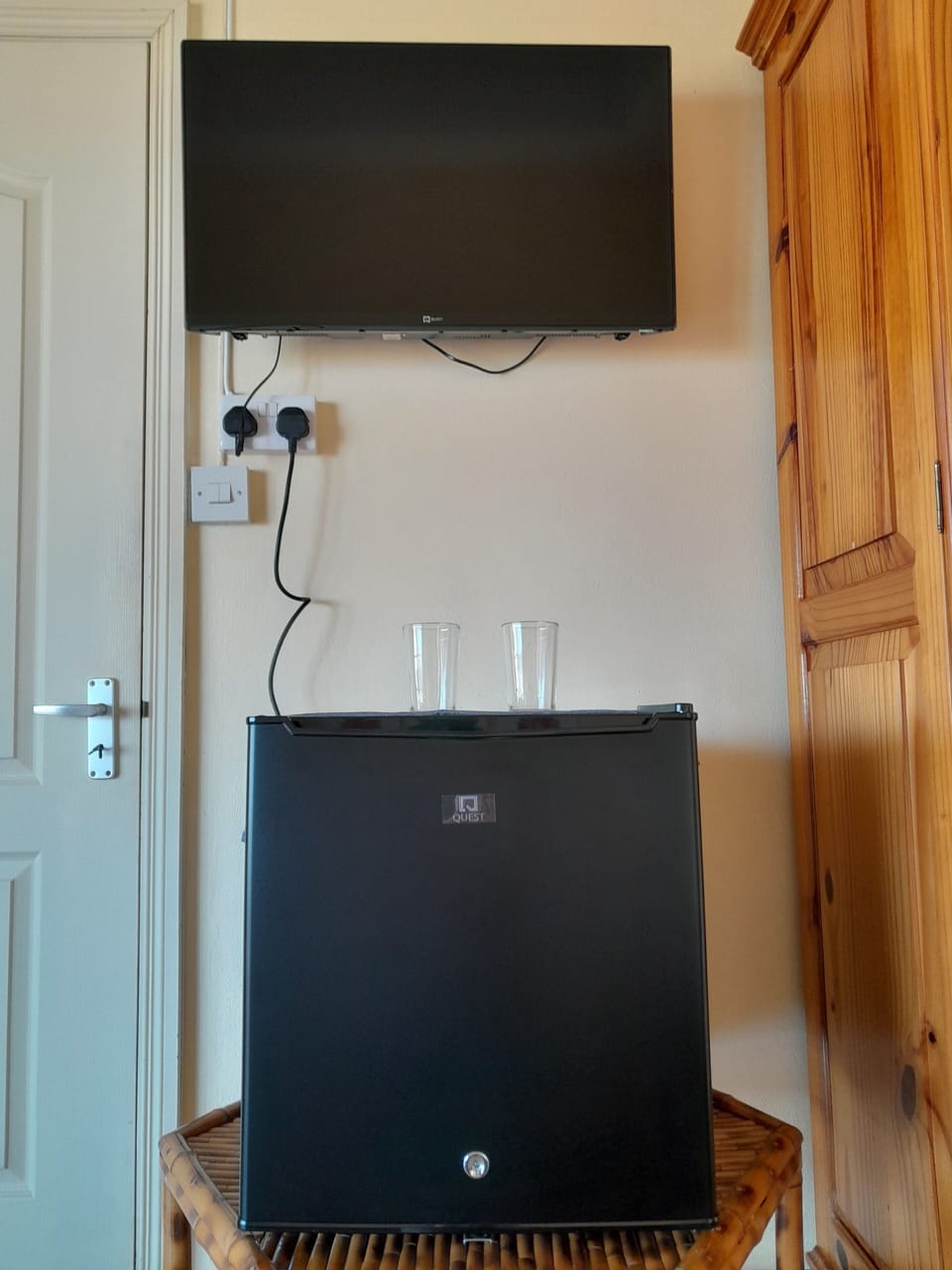 Double Room, Balcony, Sea View | 1 bedroom, iron/ironing board (on request), WiFi (free)