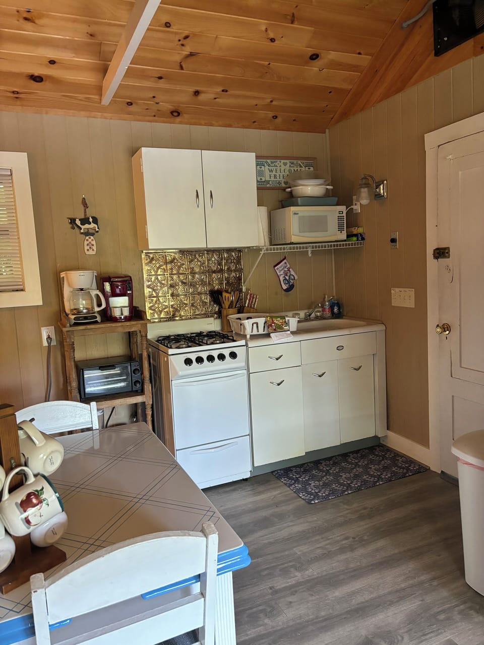 Kitchen area