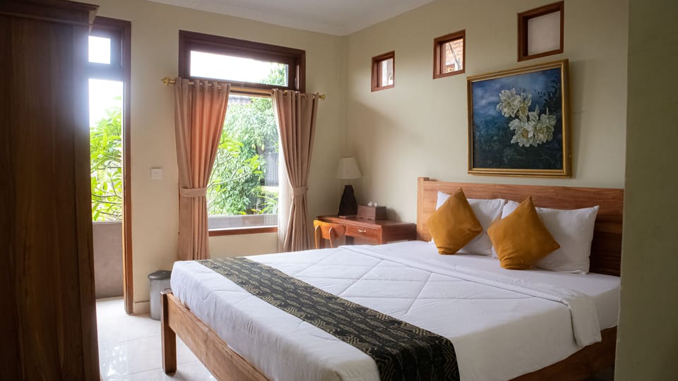 Superior Double Room, Garden View | Desk, free WiFi, bed sheets