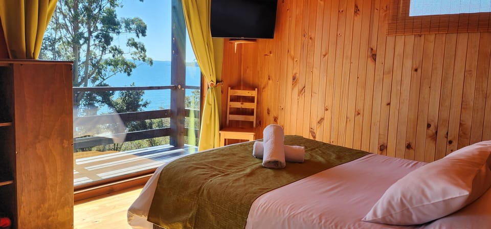 Superior Cabin, 1 Bedroom, Balcony, Sea View | Premium bedding, free WiFi, bed sheets