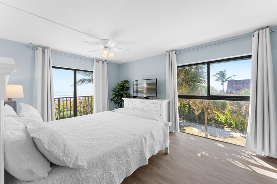 Sleep peacefully in this bright and master bedroom with king size bed and soft elegant tones