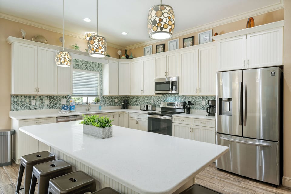 Plenty of counter space for cooking for large families!