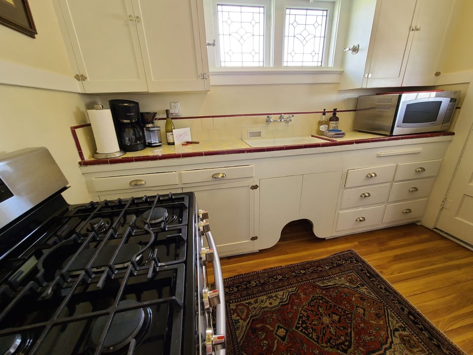 Complete Kitchen