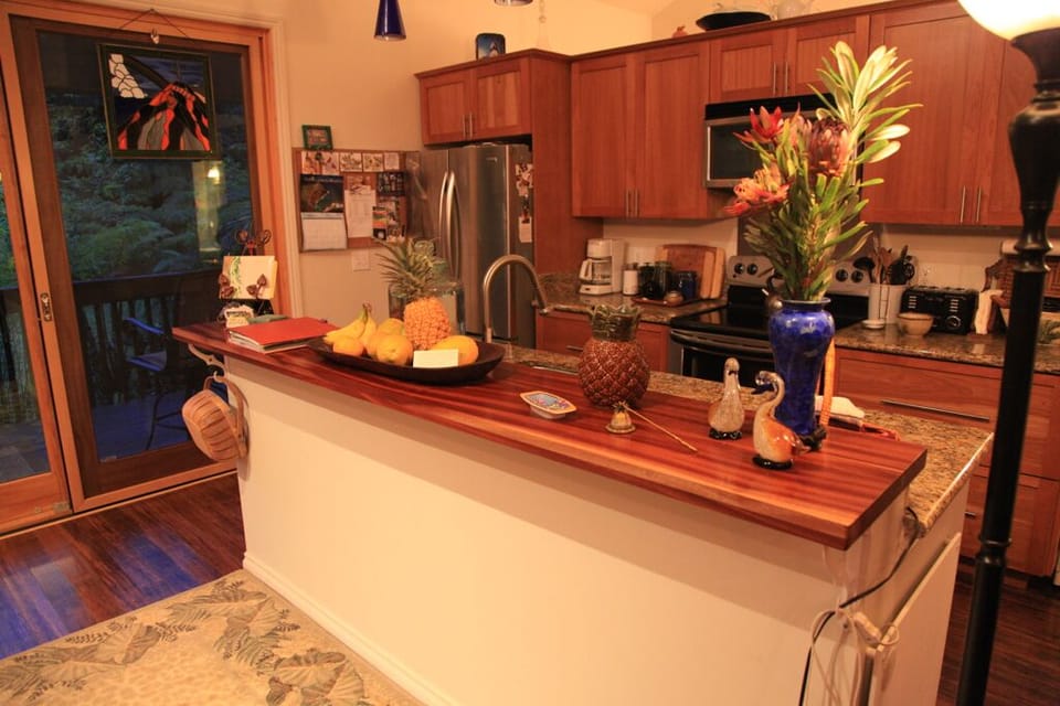fully loaded kitchen