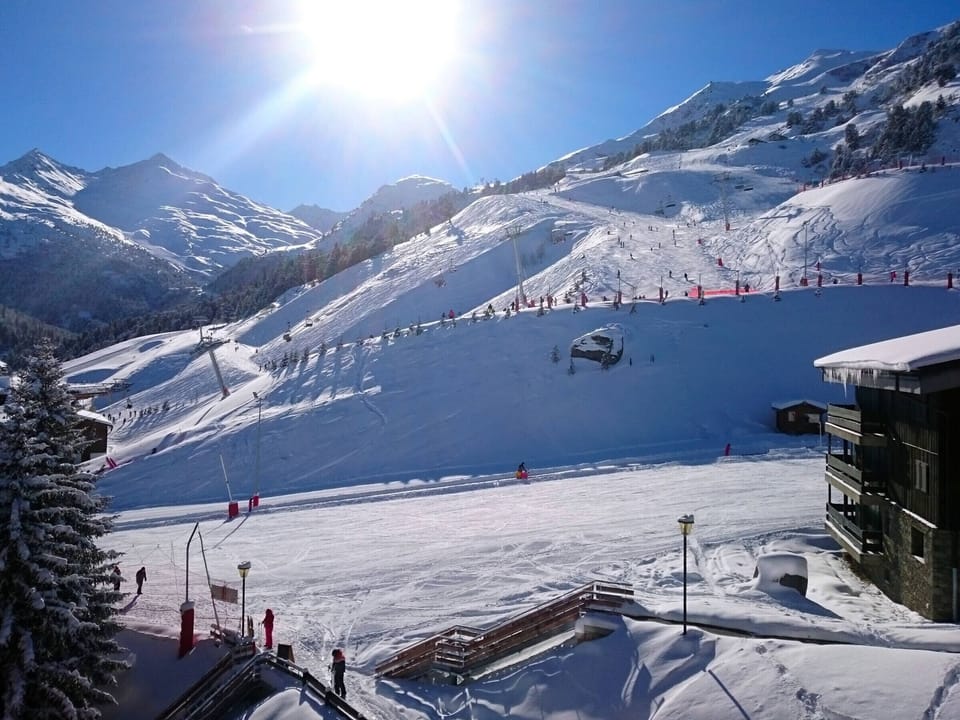 Snow and ski sports
