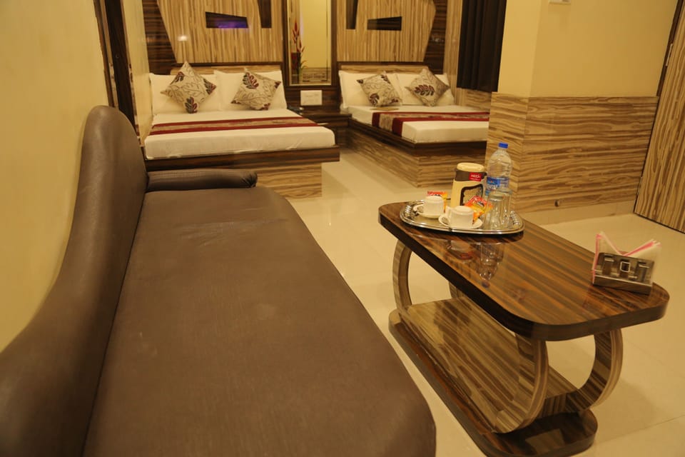 Royal Suite, 2 Bedrooms | Desk, blackout drapes, soundproofing, WiFi (free)