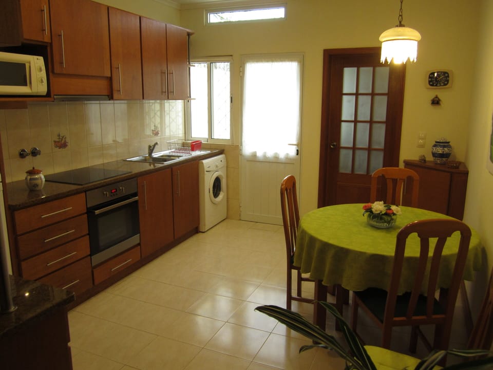 Cozinha e sala de refeições