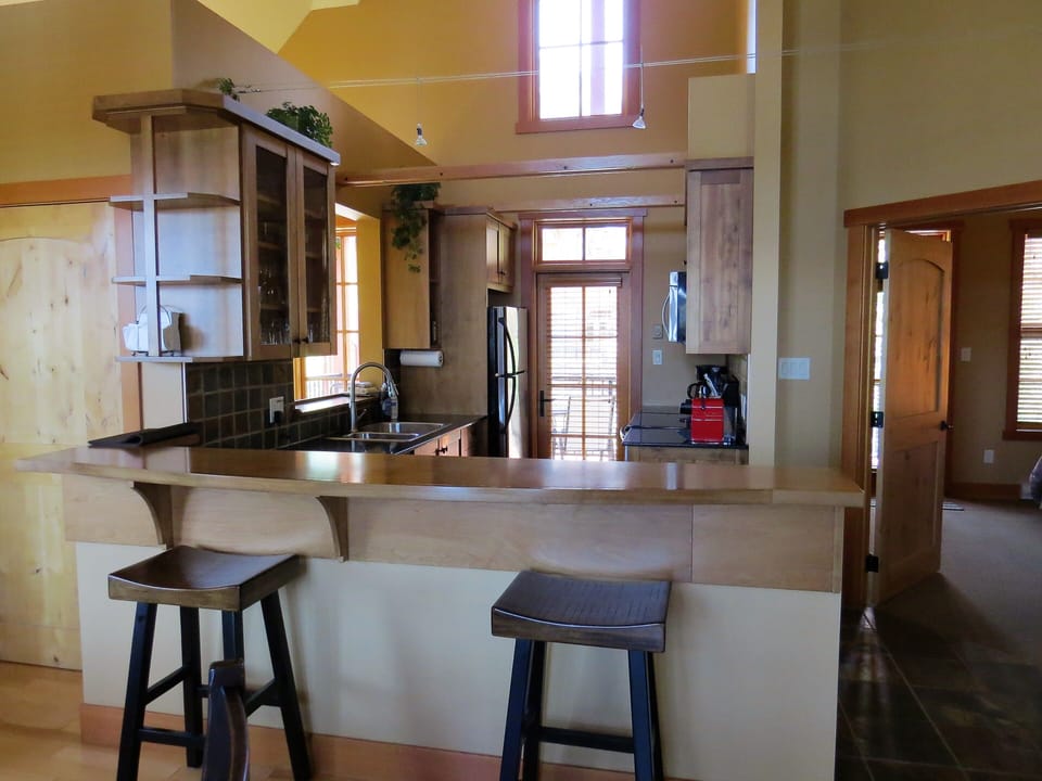 Fully equipped kitchen with Nespresso for the coffee lovers