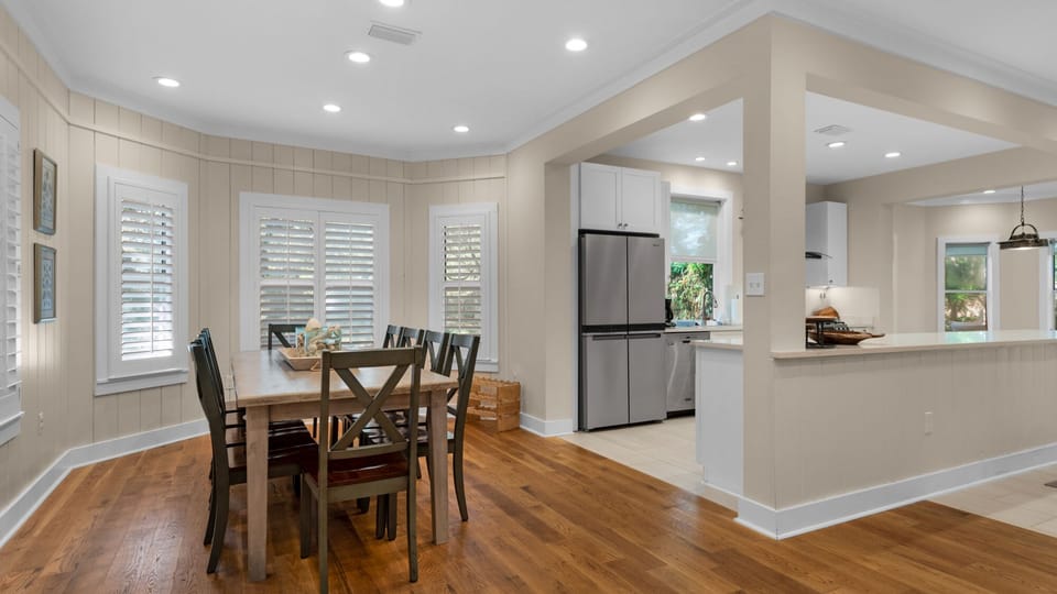 Petit Bonheur Dining Area and Kitchen