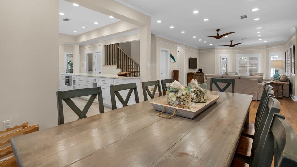 Petit Bonheur Dining Area and Kitchen
