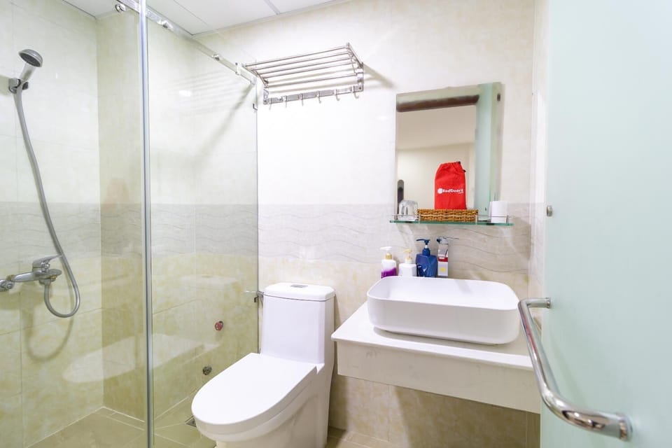 Shower, free toiletries, hair dryer, slippers
