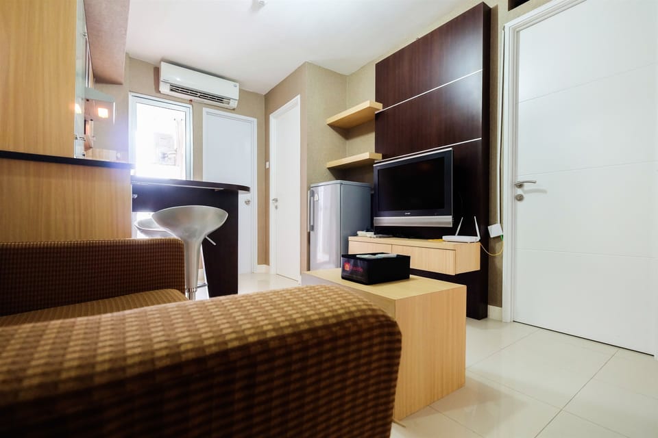 Standard Apartment, 2 Bedrooms | Living area | Flat-screen TV