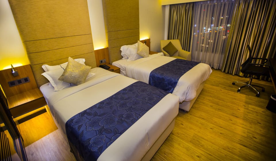 Premium Twin | Premium bedding, minibar, in-room safe, desk