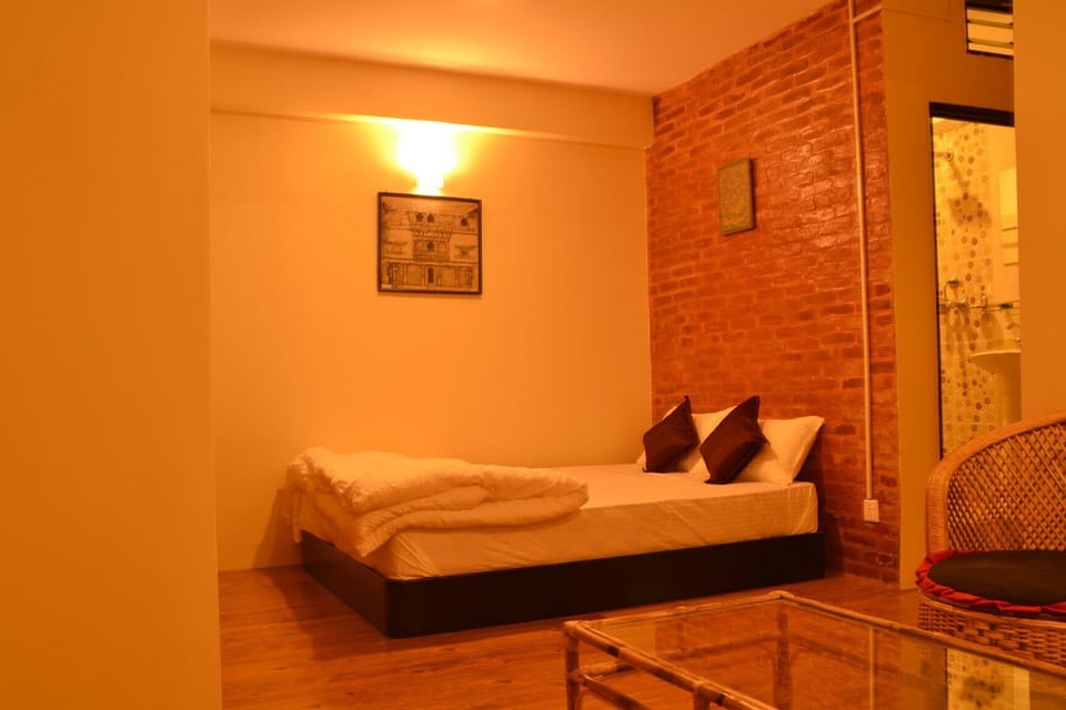 Family Quadruple Room | Desk, free WiFi, bed sheets