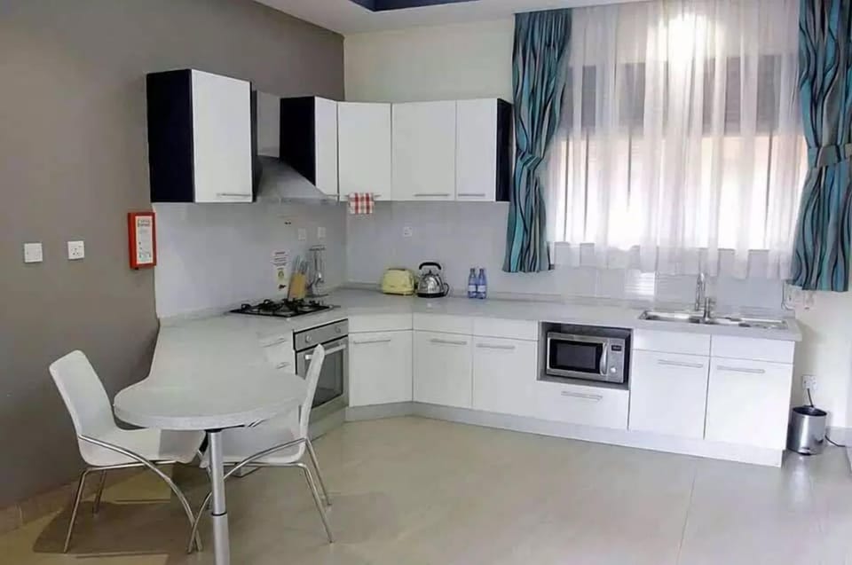 Junior Suite, Non Smoking | Private kitchen | Fridge
