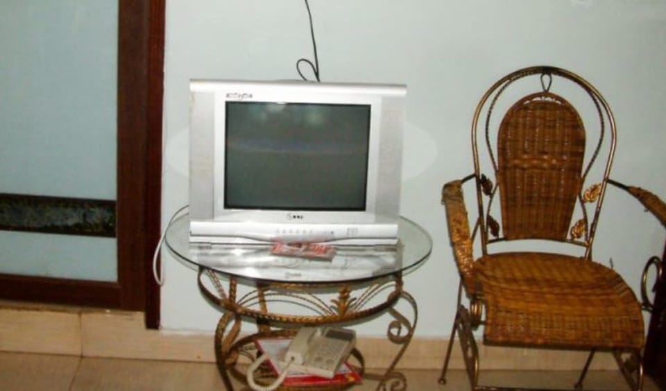 TV