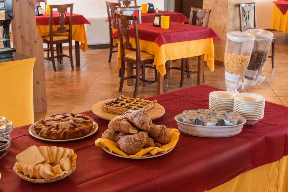 Daily buffet breakfast for a fee