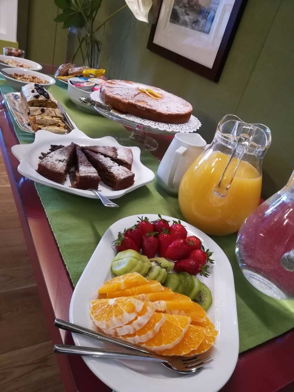Daily local cuisine breakfast for a fee