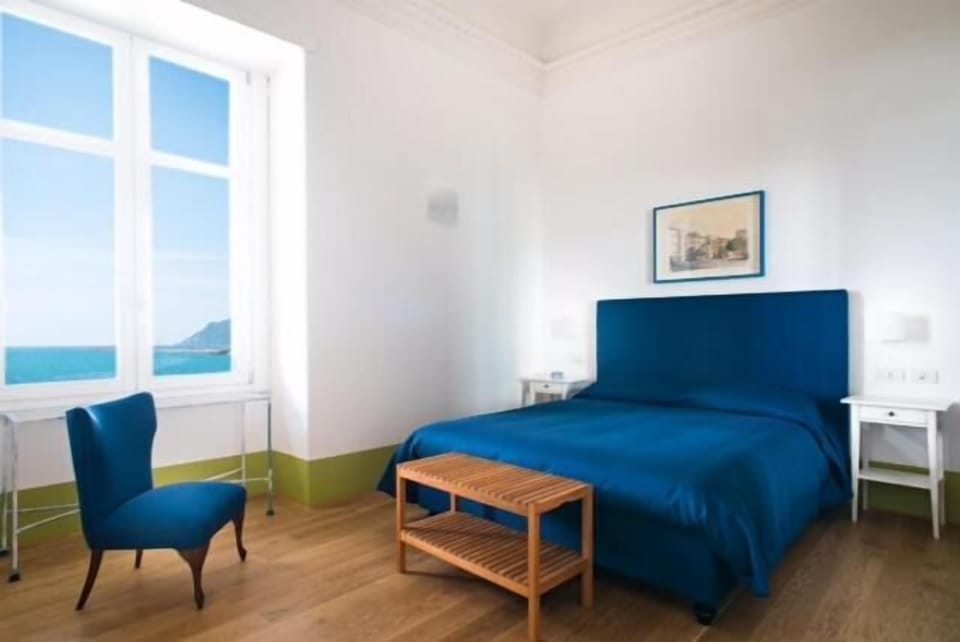 In-room safe, desk, free WiFi, bed sheets