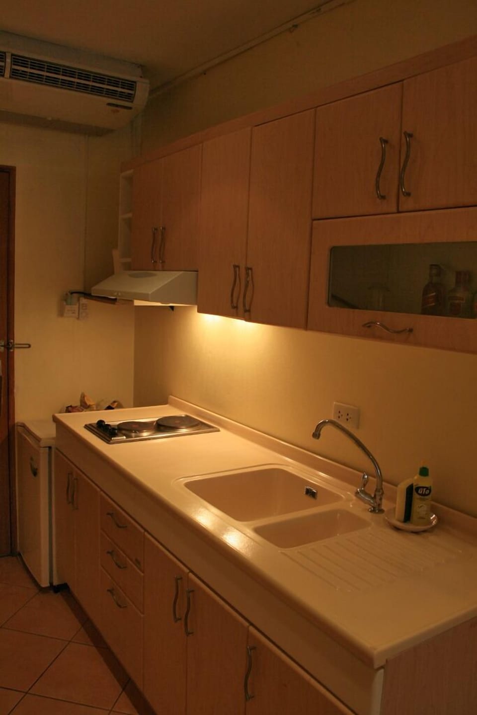 Full-size fridge, electric kettle