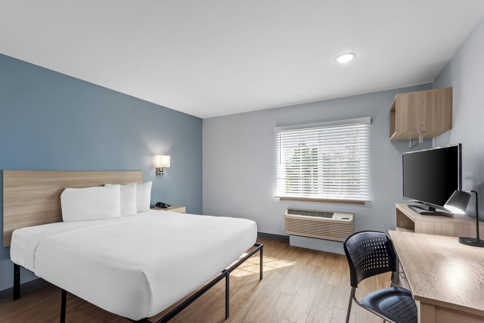 In-room safe, desk, laptop workspace, iron/ironing board