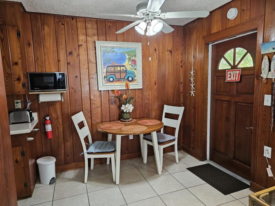 Garden Cottage
Dining area - fits 4 people