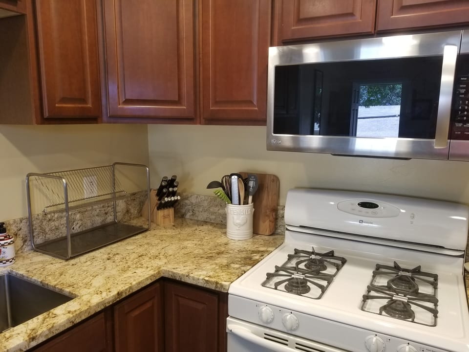 Gas stovetop 