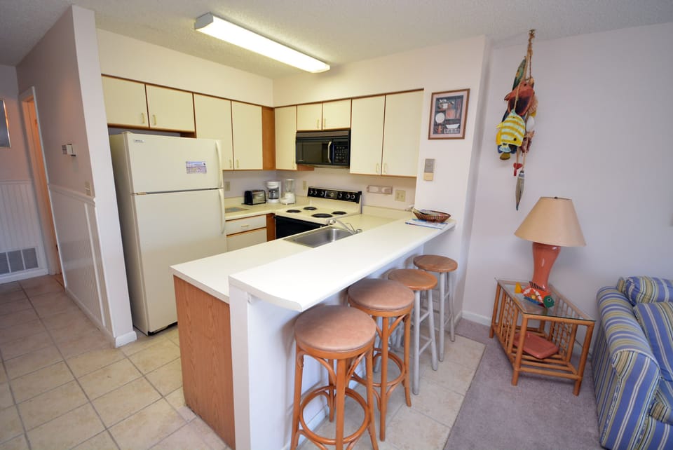 Hidden Harbor H-126 kitchen