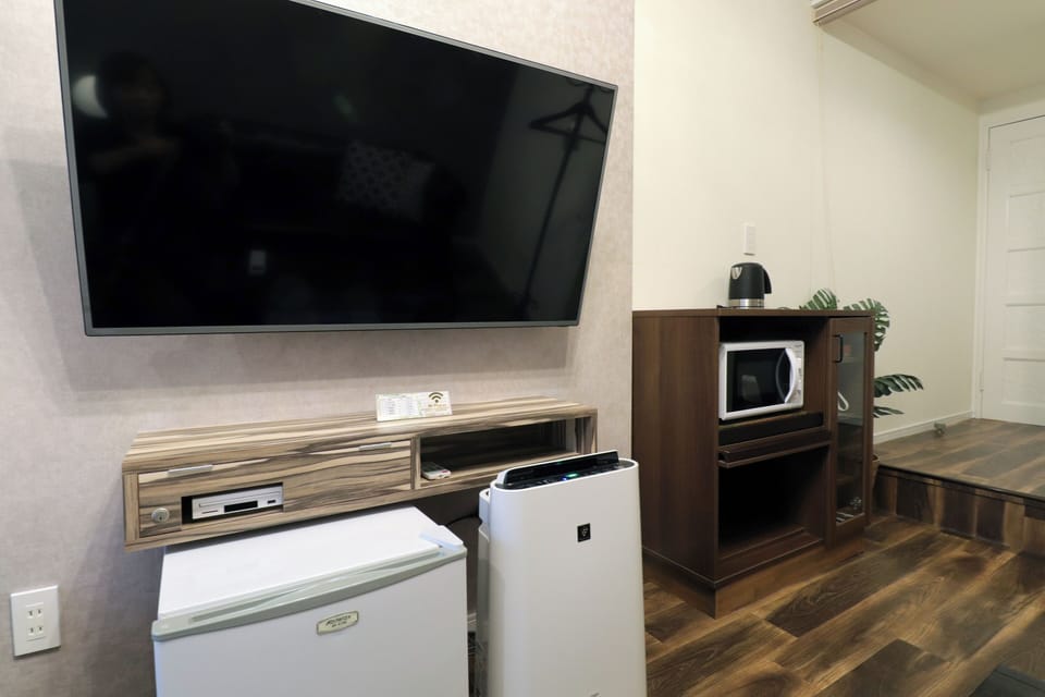 Superior Double Room, 1 Queen Bed, Non Smoking | Individually decorated, free WiFi, bed sheets