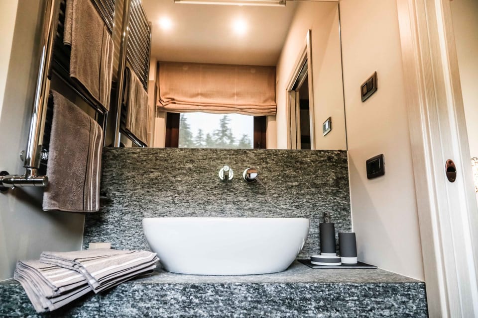Double Room, Terrace | Bathroom | Shower, free toiletries, hair dryer, bathrobes