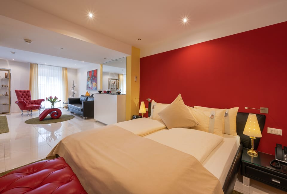 Exclusive Suite, 1 King Bed with Sofa bed, Kitchenette | Premium bedding, free minibar, in-room safe, desk
