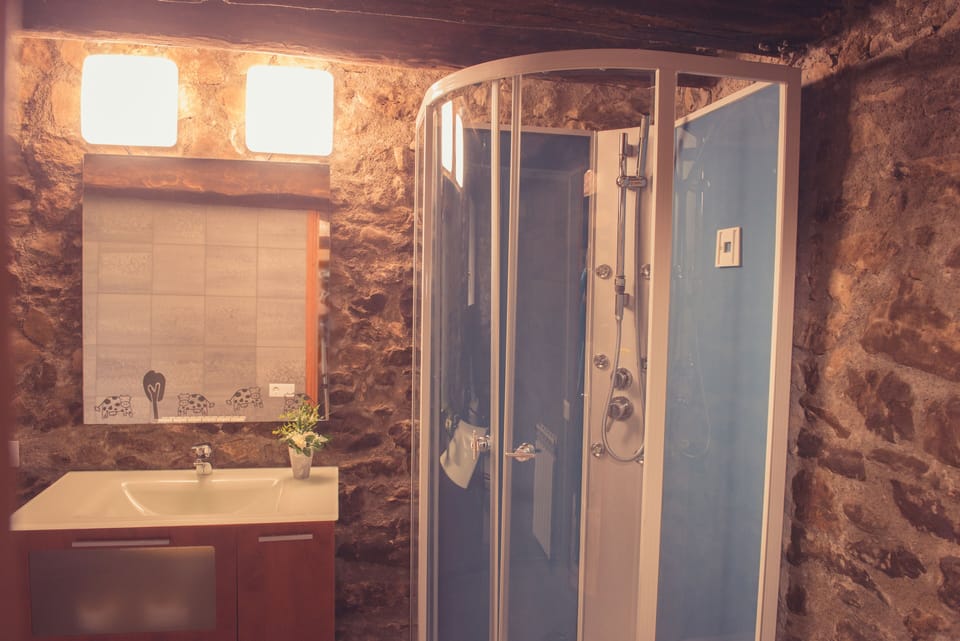 Complex Rural Can Caubet Farm Stay in Berguedà