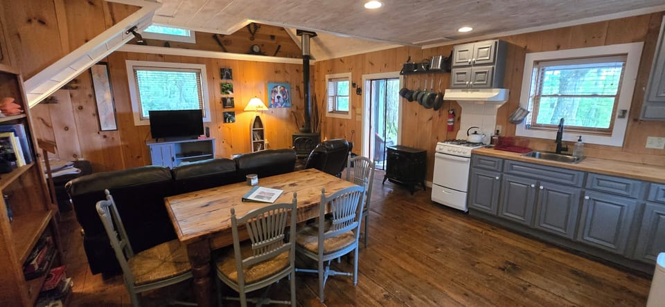 Open Kitchen & Dining Area