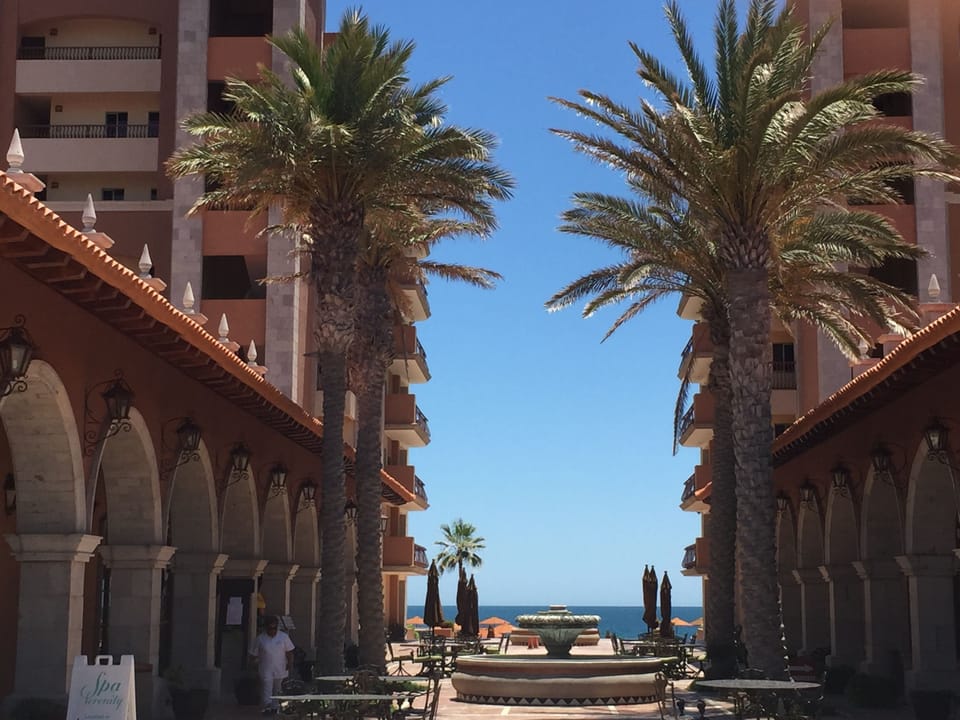 Sonoran sun Resort Courtyard