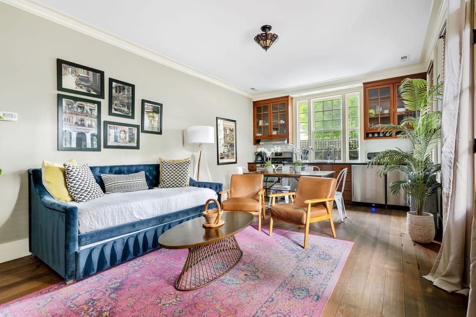 Spacious living room with a Daybed + Trundle (2 Twins) for additional sleeping space. 