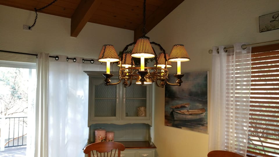The dining area.