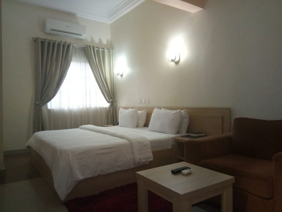 Desk, laptop workspace, blackout drapes, free WiFi