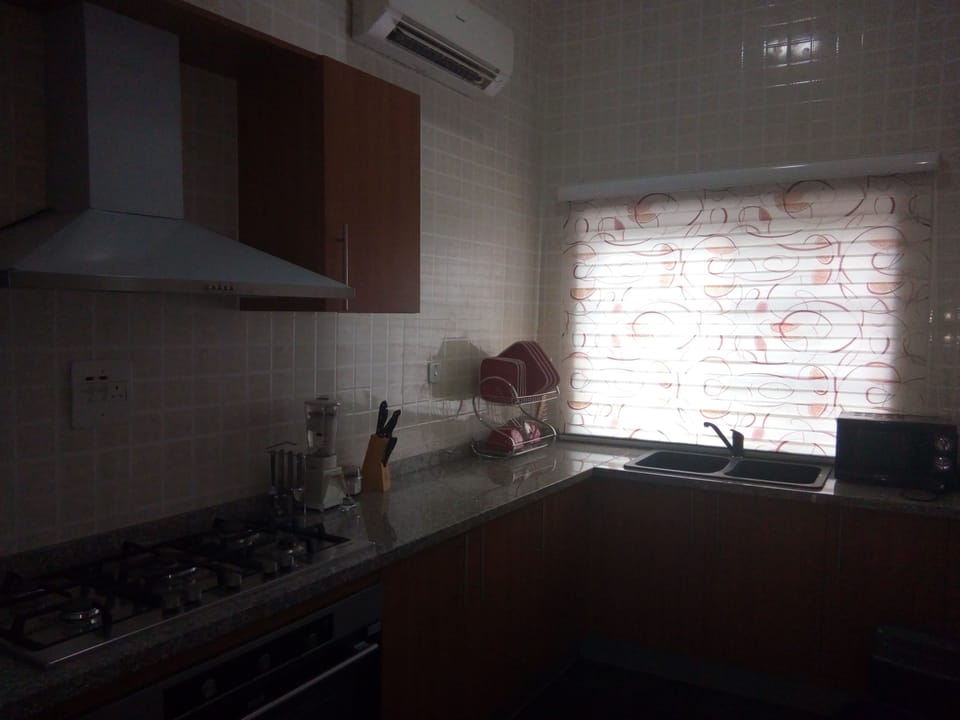Royal Suite | Private kitchen | Fridge