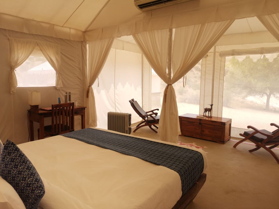 Premium Luxury Tent | Desk, rollaway beds (surcharge), bed sheets