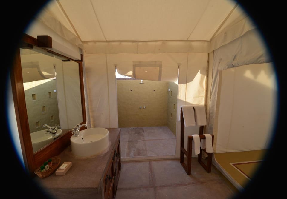 Shower, free toiletries, bathrobes, slippers